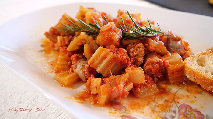 cardi avorio con salsiccia di suino