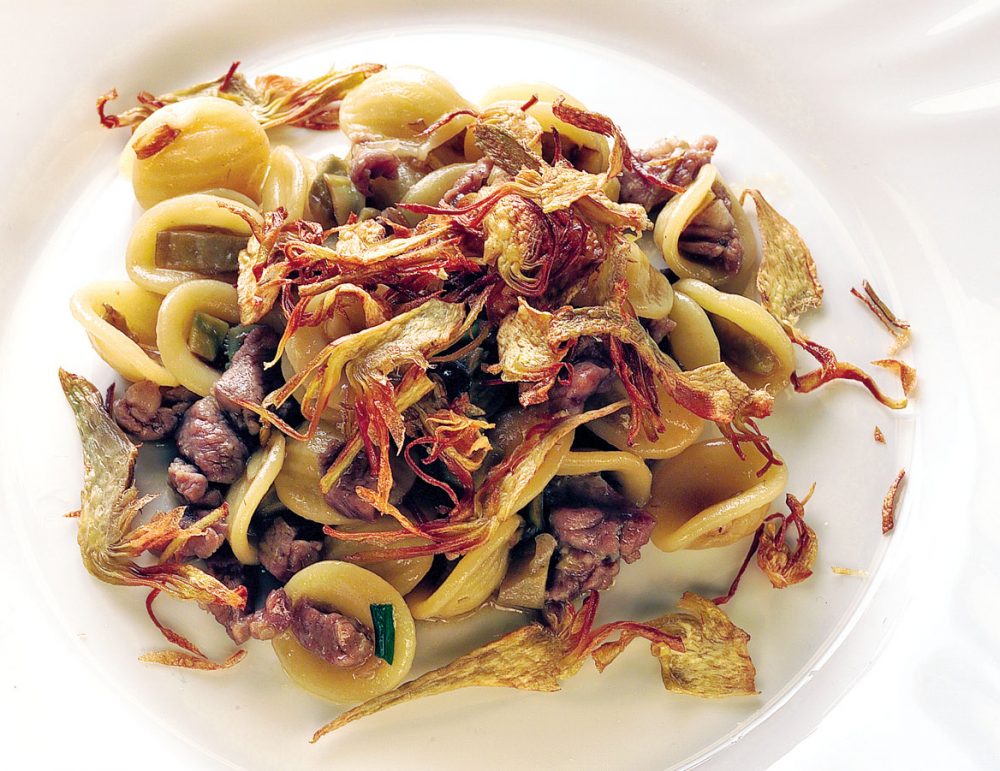 orecchiette con ragù di agnello e carciofi