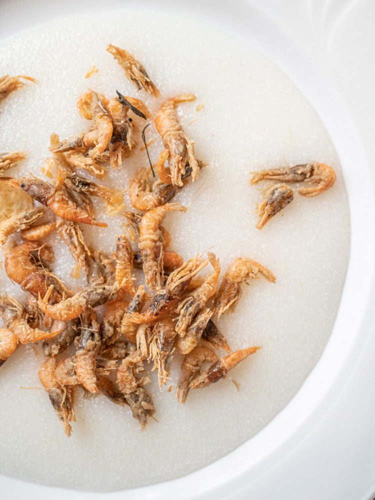 Gamberi-di-fiume-su-polentina-bianca