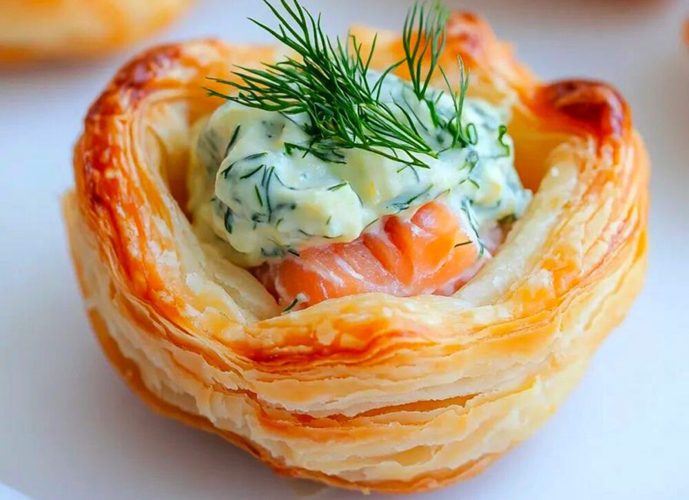 Vol au vent con salmone e crema all’aneto