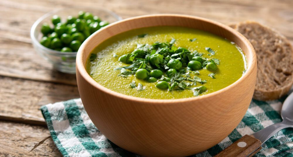 Vellutata di piselli, menta e limone