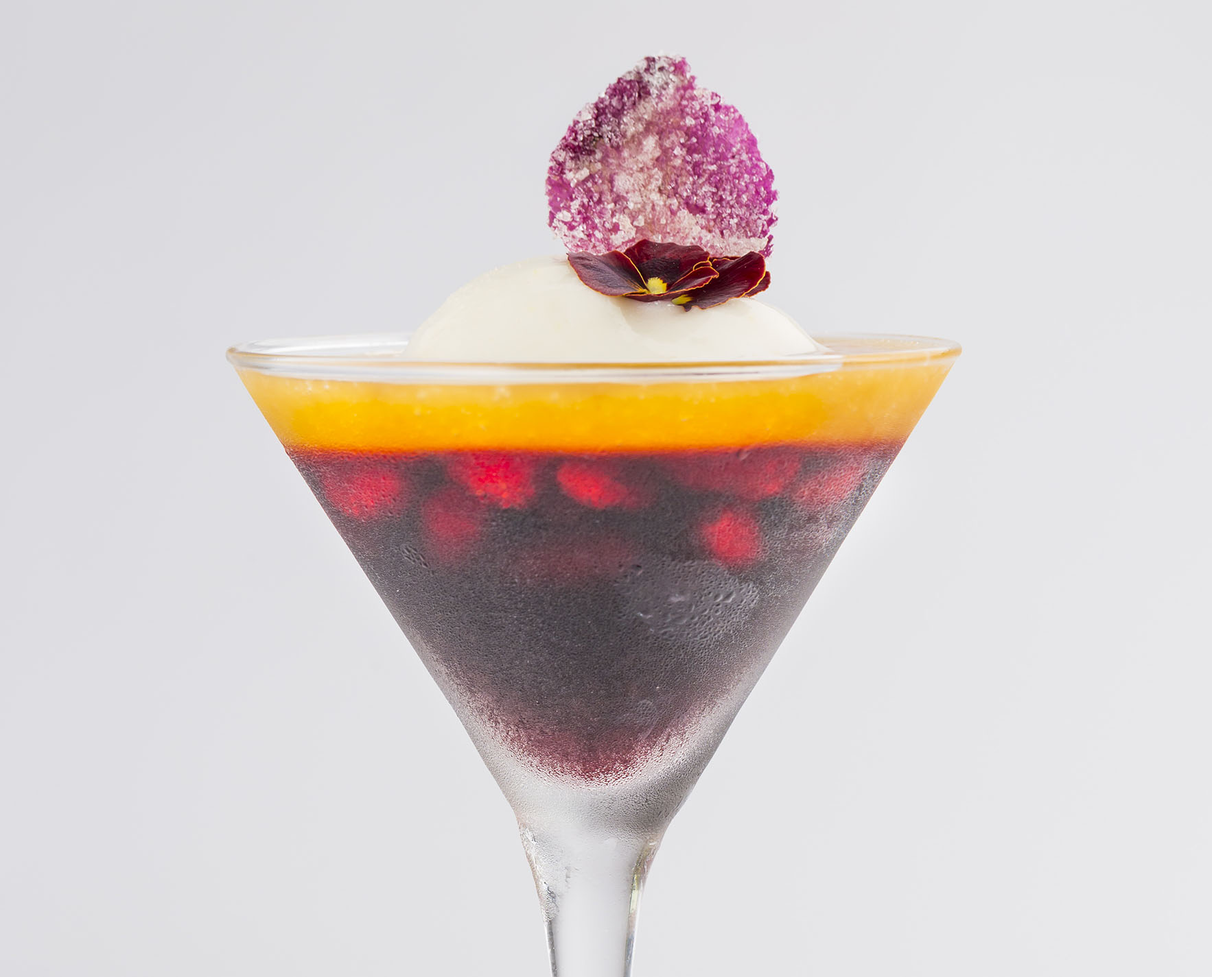 La fragola e la rosa in zephyr all’ibiscus, cocktail-dessert di Maurizio Urso