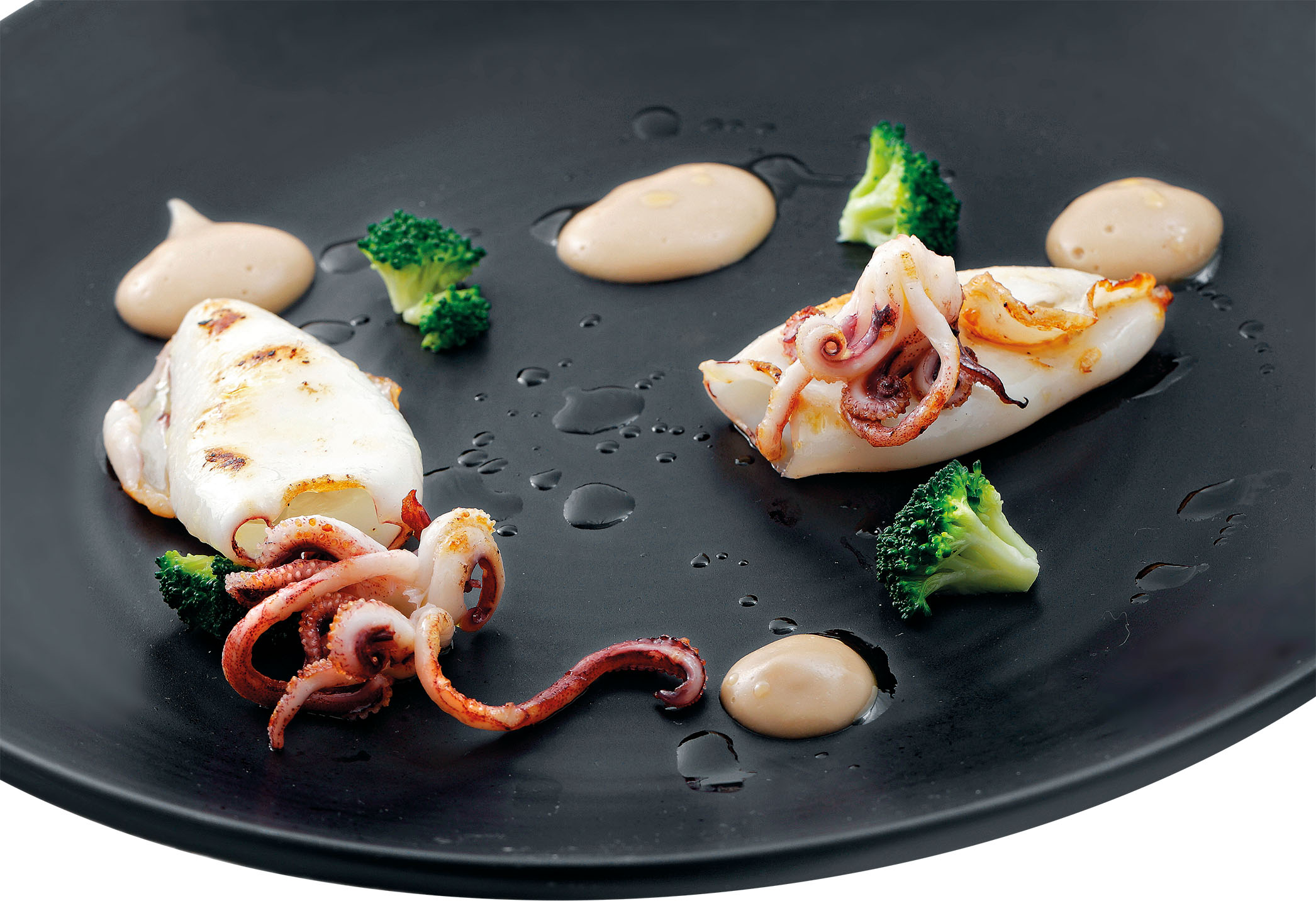 Calamari scottati, finta scamorza affumicata e broccoli croccanti