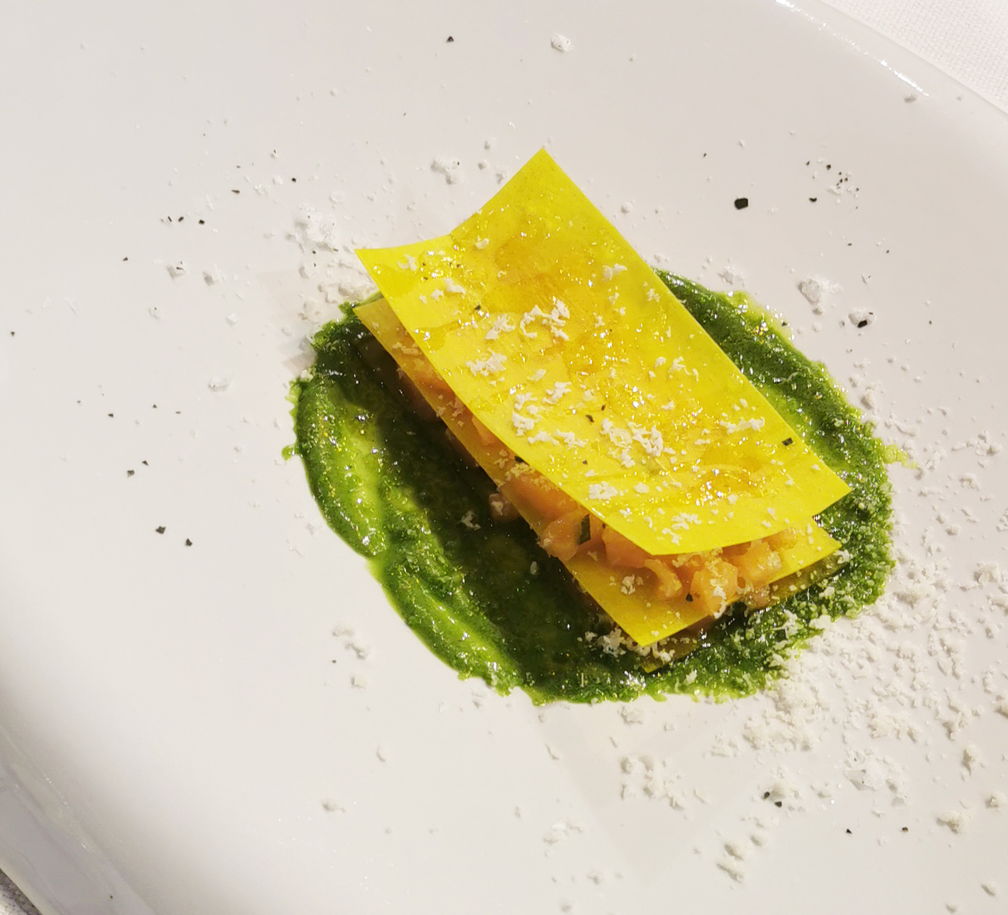 Lasagnetta cruda di salmone un piatto dello chef Gianfranco Vissani
