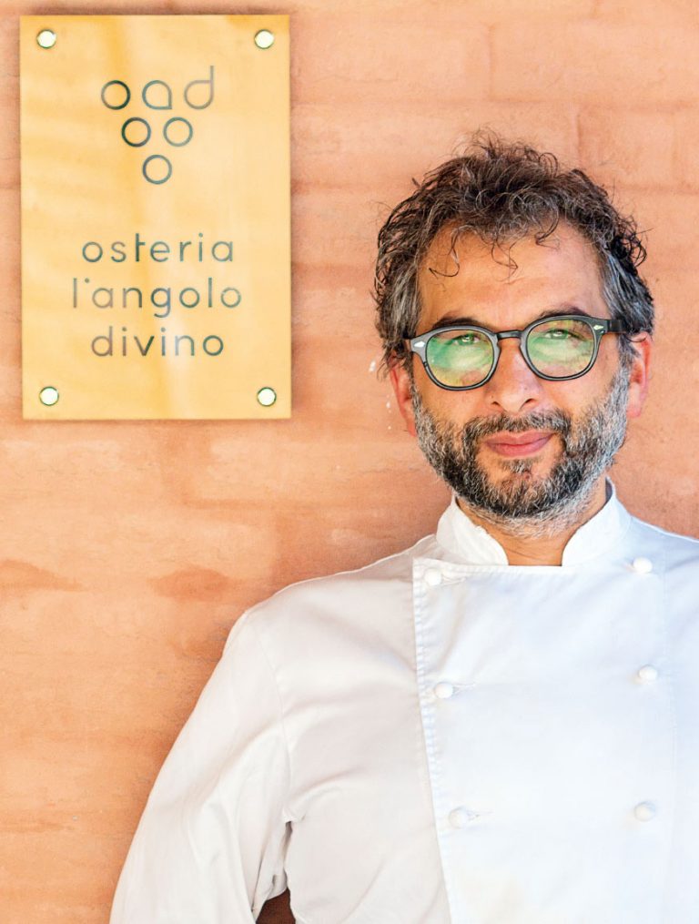Tiziano Rossetti, patron chef del ristorante Osteria L'Angolo Divino di Urbino