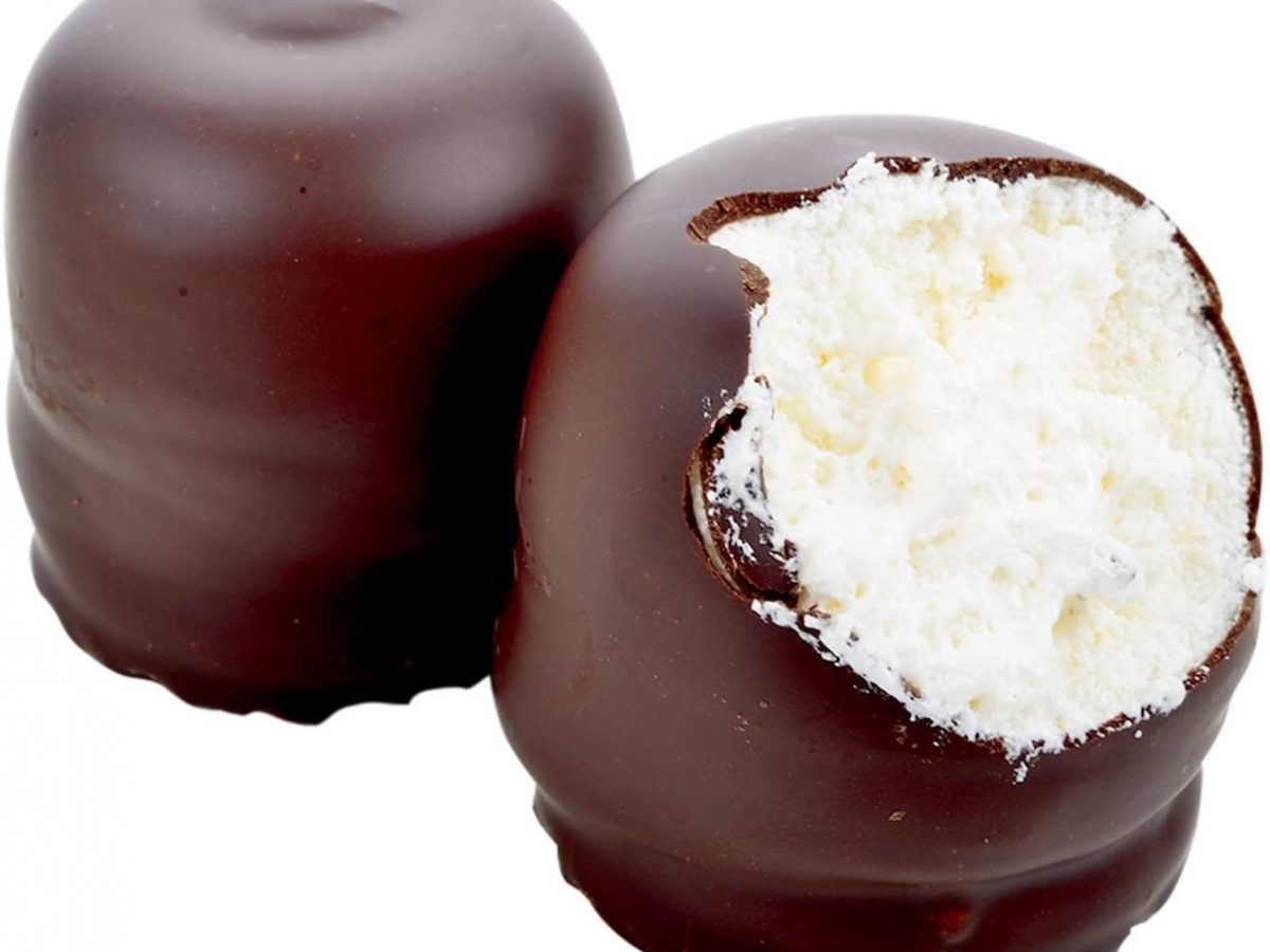 La ricetta dei Moretti o Negretti: dolci di meringa all'italiana ricoperti di cioccolato