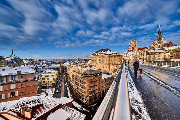 Losanna d'inverno sullo sfondo della Cattedrale