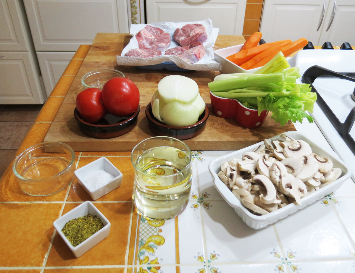 Ingredienti ossobuco di vitello con verdure