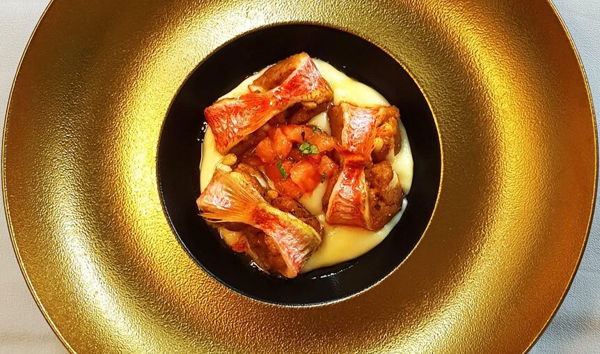 Triglie ripiene alla siciliana su crema di patate